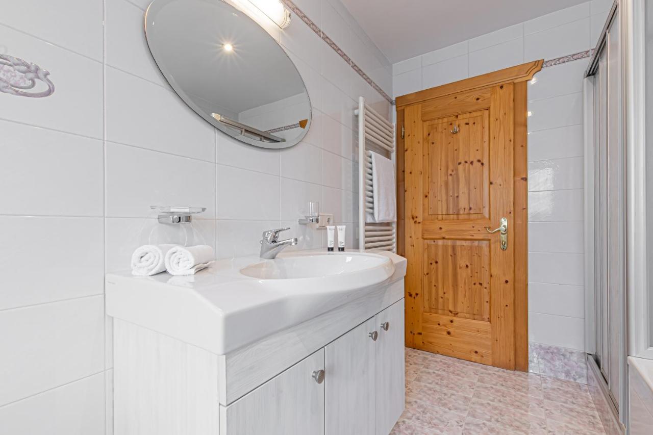 Apartment Dolomites Nest San Martino in Badia Bagian luar foto