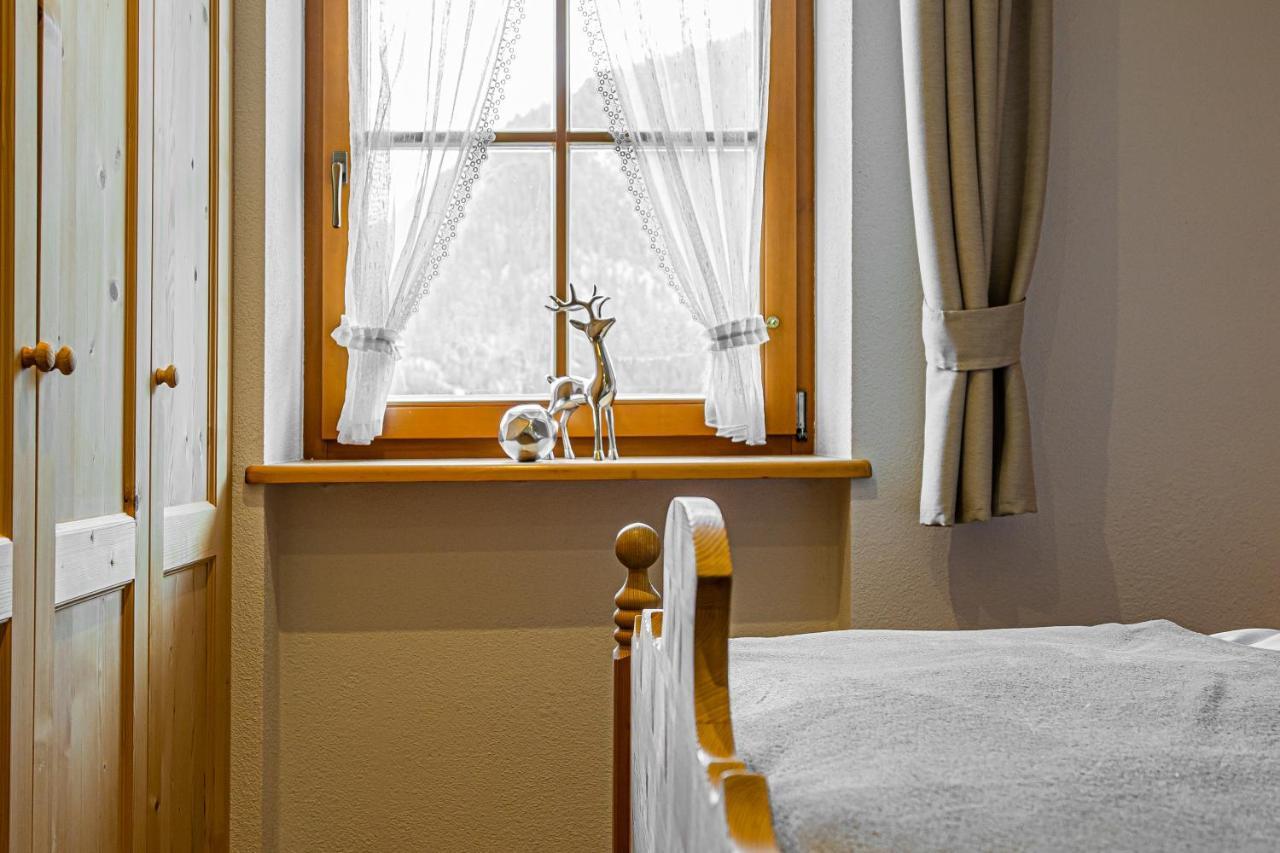 Apartment Dolomites Nest San Martino in Badia Bagian luar foto