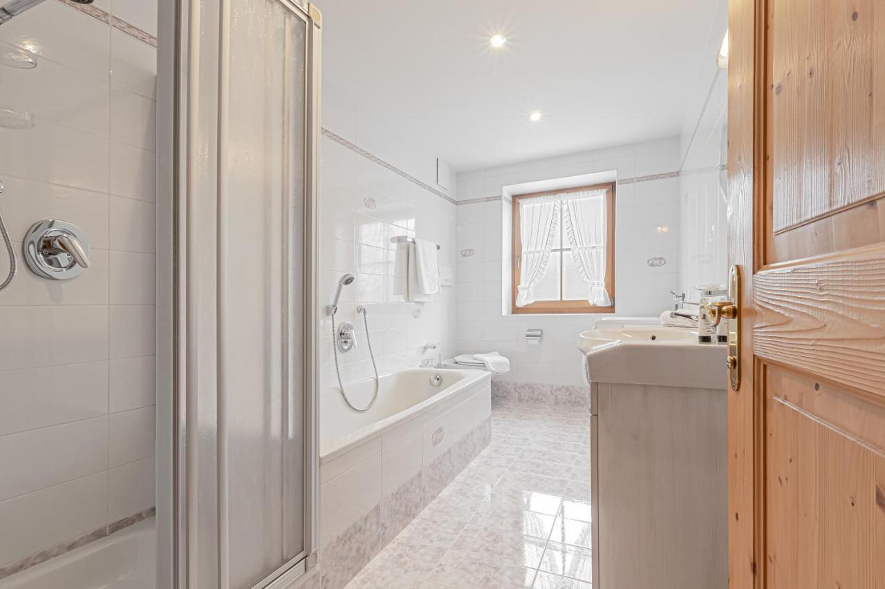 Apartment Dolomites Nest San Martino in Badia Bagian luar foto