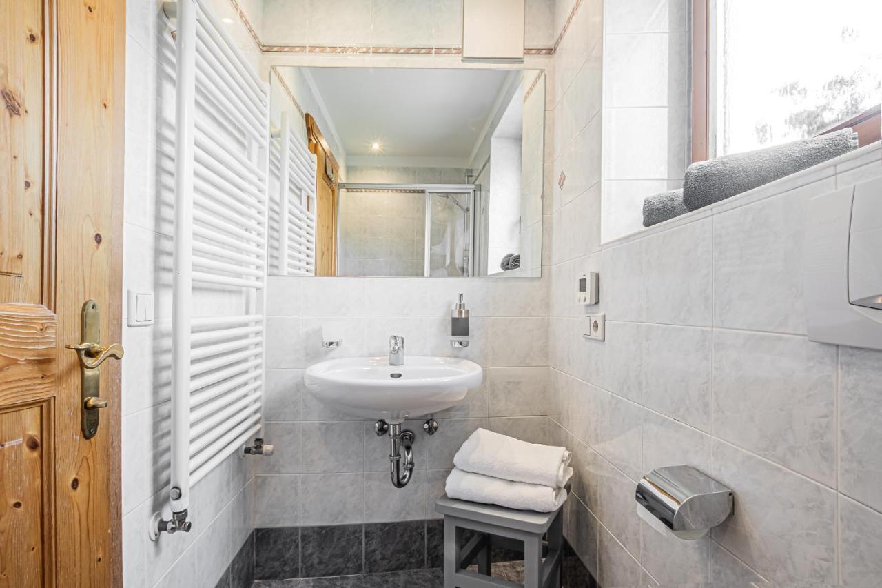 Apartment Dolomites Nest San Martino in Badia Bagian luar foto